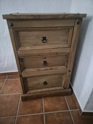 Cajonera rústica de madera