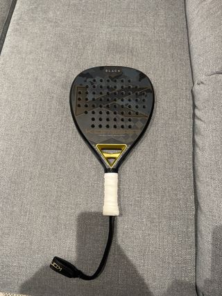 Pala pádel Kombat Black