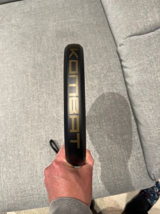 Pala pádel Kombat Black
