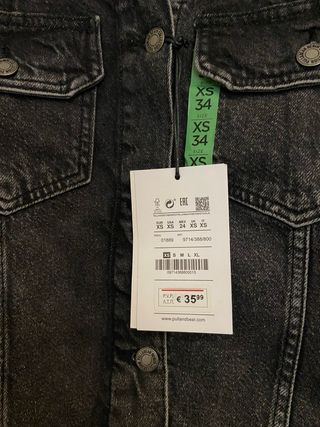 Chaqueta Vaquera Negra Pull&Bear Talla XS