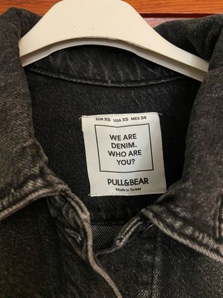 Chaqueta Vaquera Negra Pull&Bear Talla XS