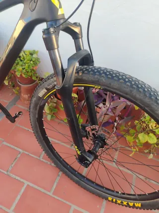 Bicicleta Scott Scale Taglia M SRAM