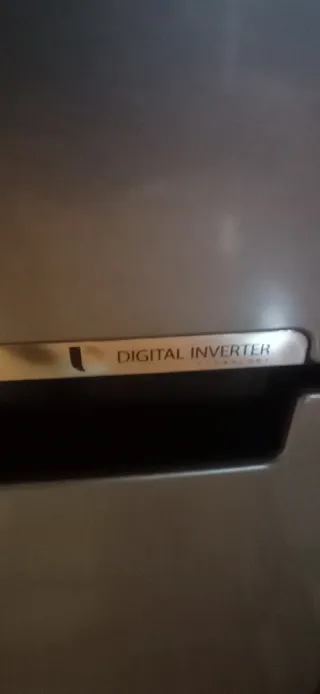 Frigorífico Samsung plateado en Alcalá de Guadaira