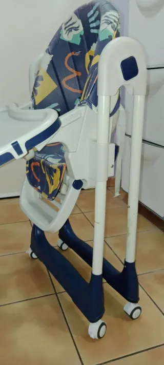 Trona evolutiva plegable SUPERBE BEBE