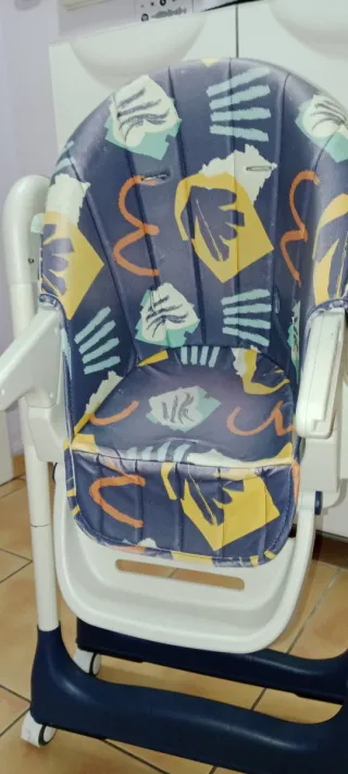 Trona evolutiva plegable SUPERBE BEBE