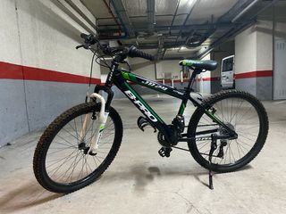 Bicicleta B-PRO JD 20 Negra y Verde