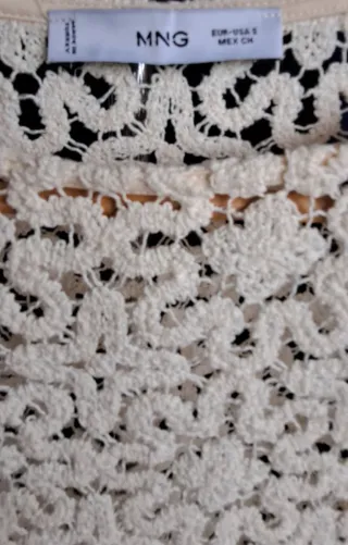 Jersey Mango de encaje color crudo. Talla S