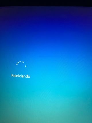 Portátil Selecline Gris con Cargador y Funda