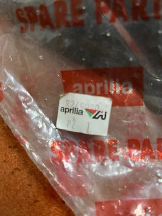Aprilia SR 50 Agua Tapa Superior Carenado