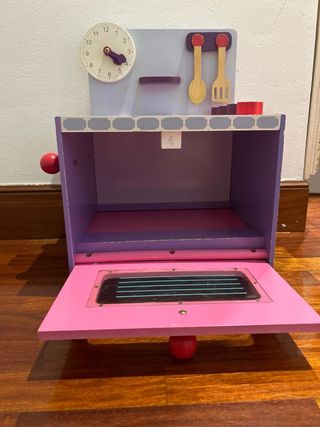 Cocinita de juguete de madera