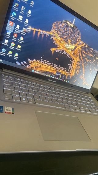 Asus Vivobook Argento