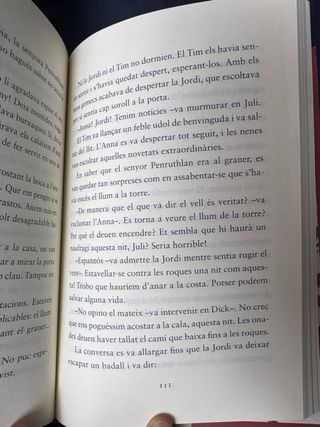 Els Cinc prop del mar