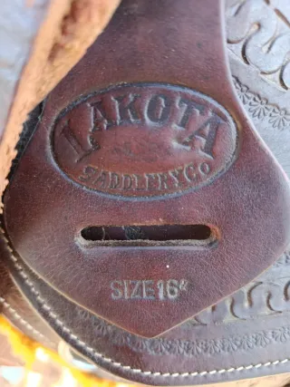 Silla de montar western de fieltro naranja