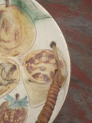 Plato cerámica esmaltada Puigdemont