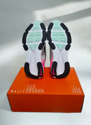 Nike Vomero 18 Glacier Blue/Black/White talla 44