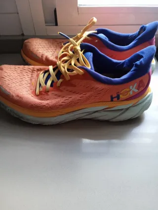 Zapatillas Hoka Naranja y Azul