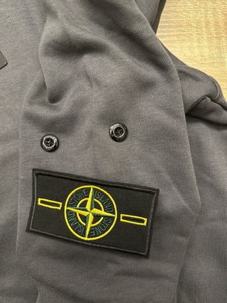 Felpa pullover Stone Island grigia elegante