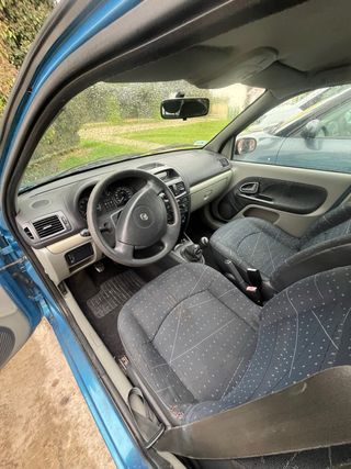 Renault Clio 2002