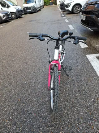 Bicicleta niña 20'' 6-10 años casi nueva
