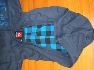 Camiseta Quiksilver con capucha T.16 años