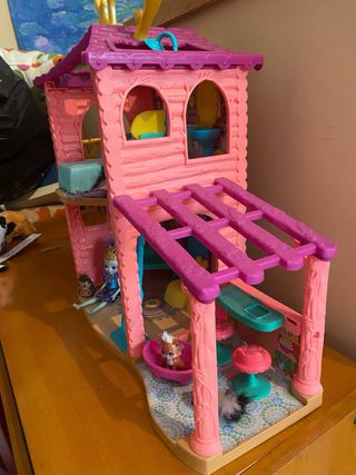 Casa Enchantimals con muñecas