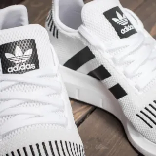 Adidas Swift Run Talla 43