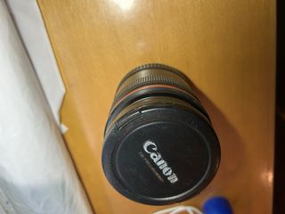 Canon Zoom 24-70mm f/2.8 L