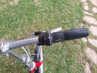 Bicicleta plegable Dahon roja