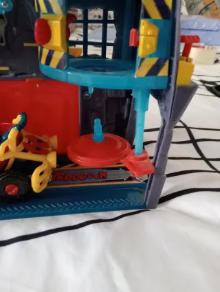 Superthings Comisaría Heroes Headquarters