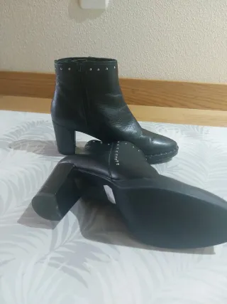 Botines piel negros talla 37