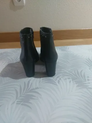 Botines piel negros talla 37