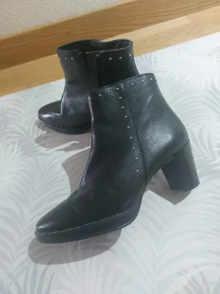 Botines piel negros talla 37
