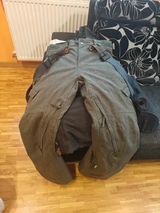 Conjunto ropa snowboard 686