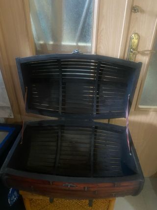 Baúl botellero  ,o para guardar  zapatos ,juguete