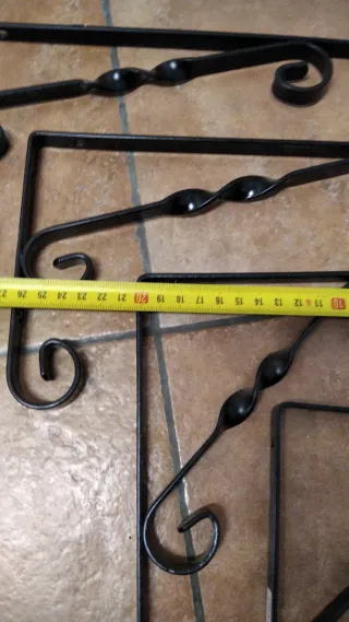 Escuadras rústicas para baldas (x6)