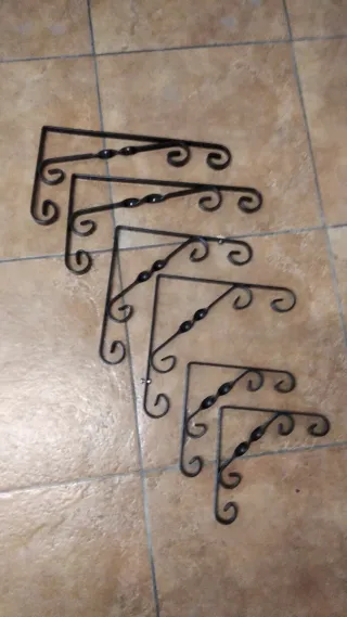 Escuadras rústicas para baldas (x6)