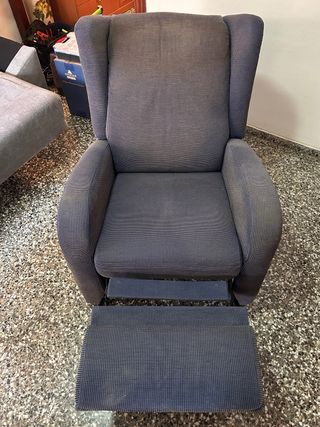 Sofá orejero gris tela