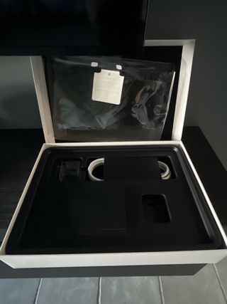 Caja MacBook Air 2014 + Cable Alargador