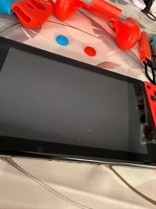 Nintendo Switch V2 Azul/Rojo + Maletín y Accesorio