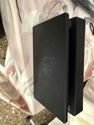 Nintendo Switch V2 Azul/Rojo + Maletín y Accesorio