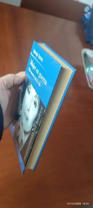 Mujer en Guerra  Rejas ocultas