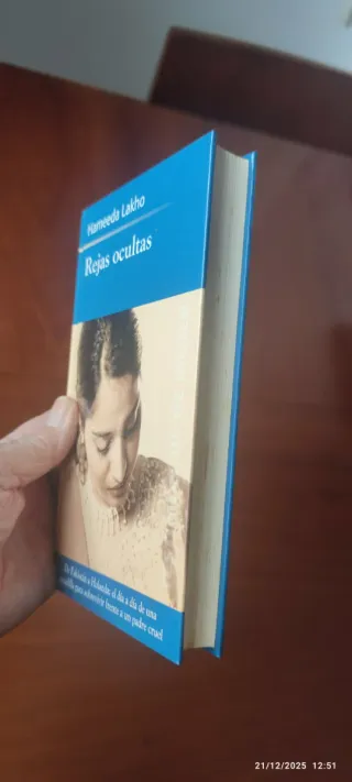 Mujer en Guerra  Rejas ocultas