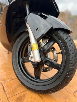 Aprilia SR Max 125cc Scooter