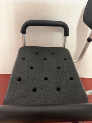 Silla de ducha con asiento y respaldo