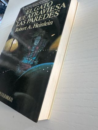 Libro: El gato que atraviesa las paredes