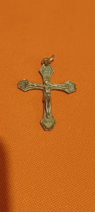 Ciondolo vintage crocifisso