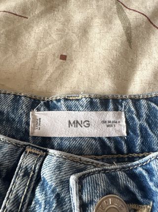 Pantalón vaquero Mango