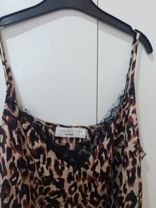Top lencero estampado animal print y fucsia