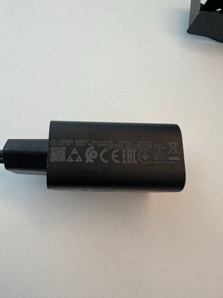 Cargador Motorola USB-C + Auriculares USB-C