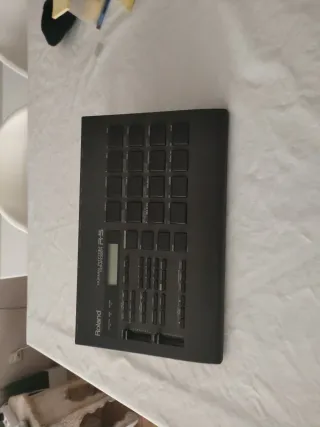 Caja de ritmos Roland R-5